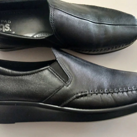 SAS Black Leather Comfort Loafers Women. - Picture 8 of 16